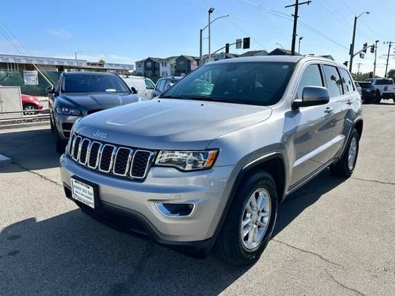 JEEP GRAND CHEROKEE 2018 1C4RJEAGXJC380428 image